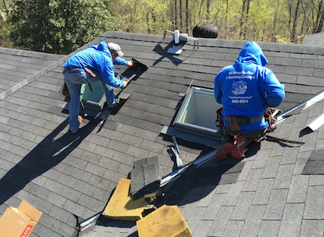 Handyman or Roofing Contractor? Who to Call for Minor Roof Repairs